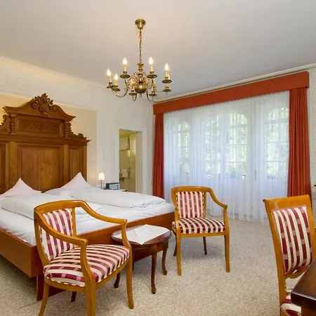 Alojamento de Acomodação e Pequeno-almoço Bed & Breakfast - Wintertage Im Schloss